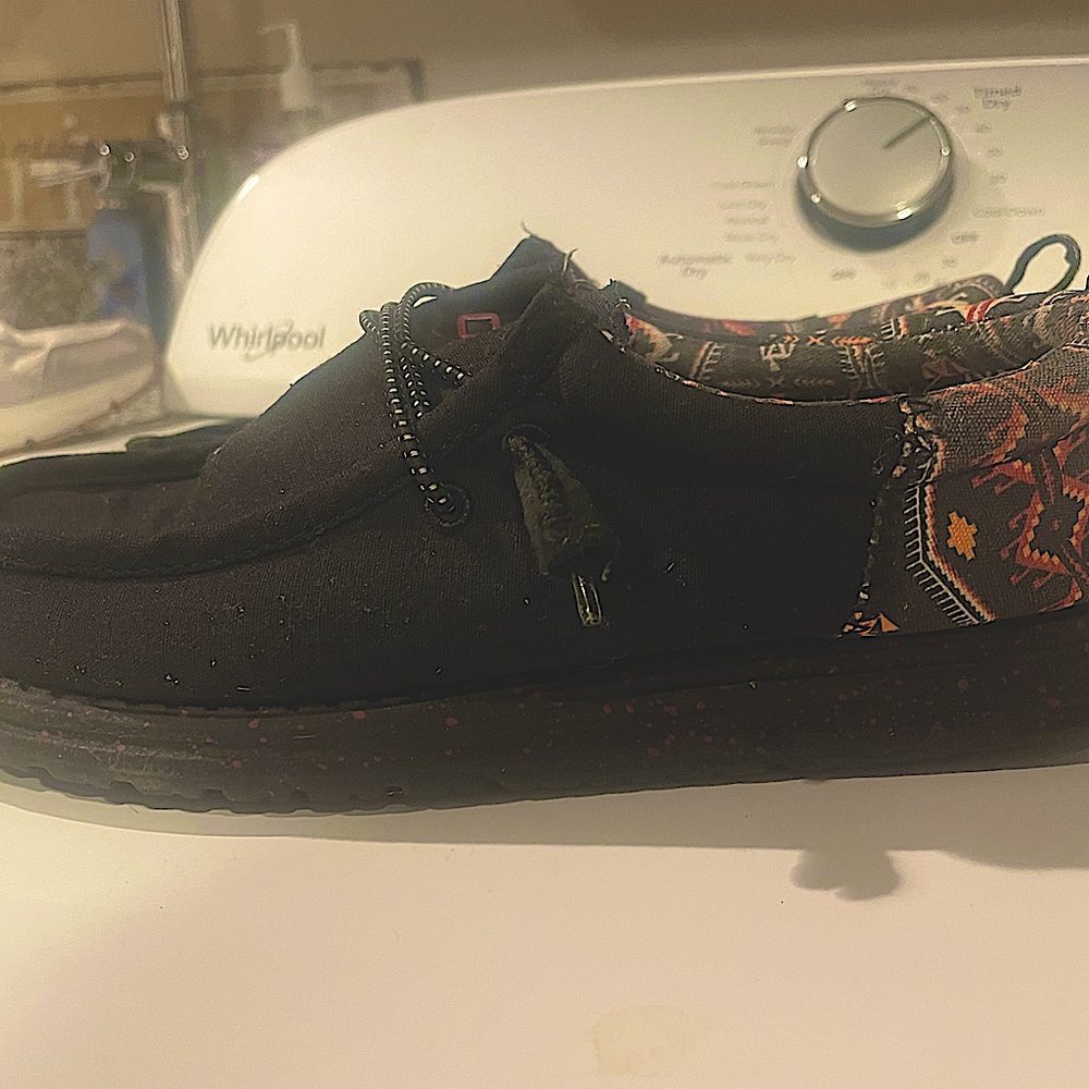 Men’s hey dude gently worn